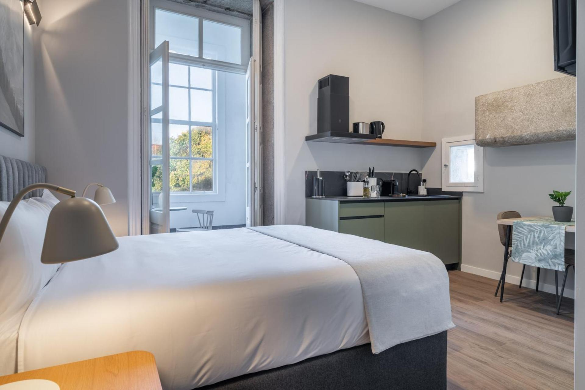 Limehome Porto Rua De Dom Manuel II Room photo